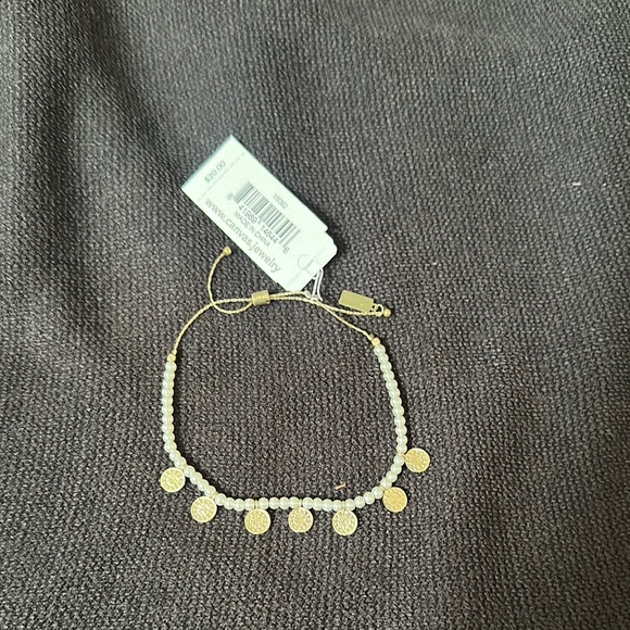 Jewelry - Elegant Gold and White Beaded Bracelet